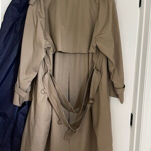 Mens Burberry Raincoat pullout lined worn once size large